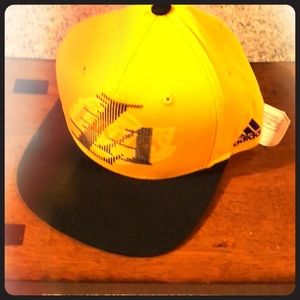 NWT LA LAKERS ADJUSTABLE SNAPBACK